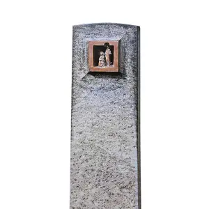 Caelium Portam Doppelgrabstein mit Bronze Ornament Tür