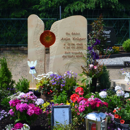Gröbern Gemeinde Muldenstausee Friedhof Familiengrab Krüger