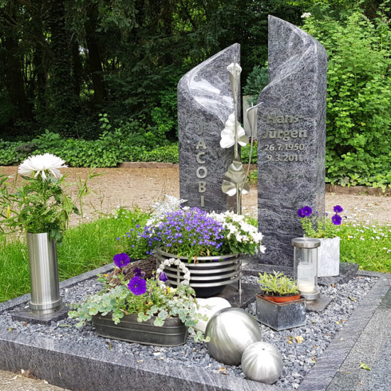 Erfurt Hauptfriedhof Urnengrabstein Jacobi