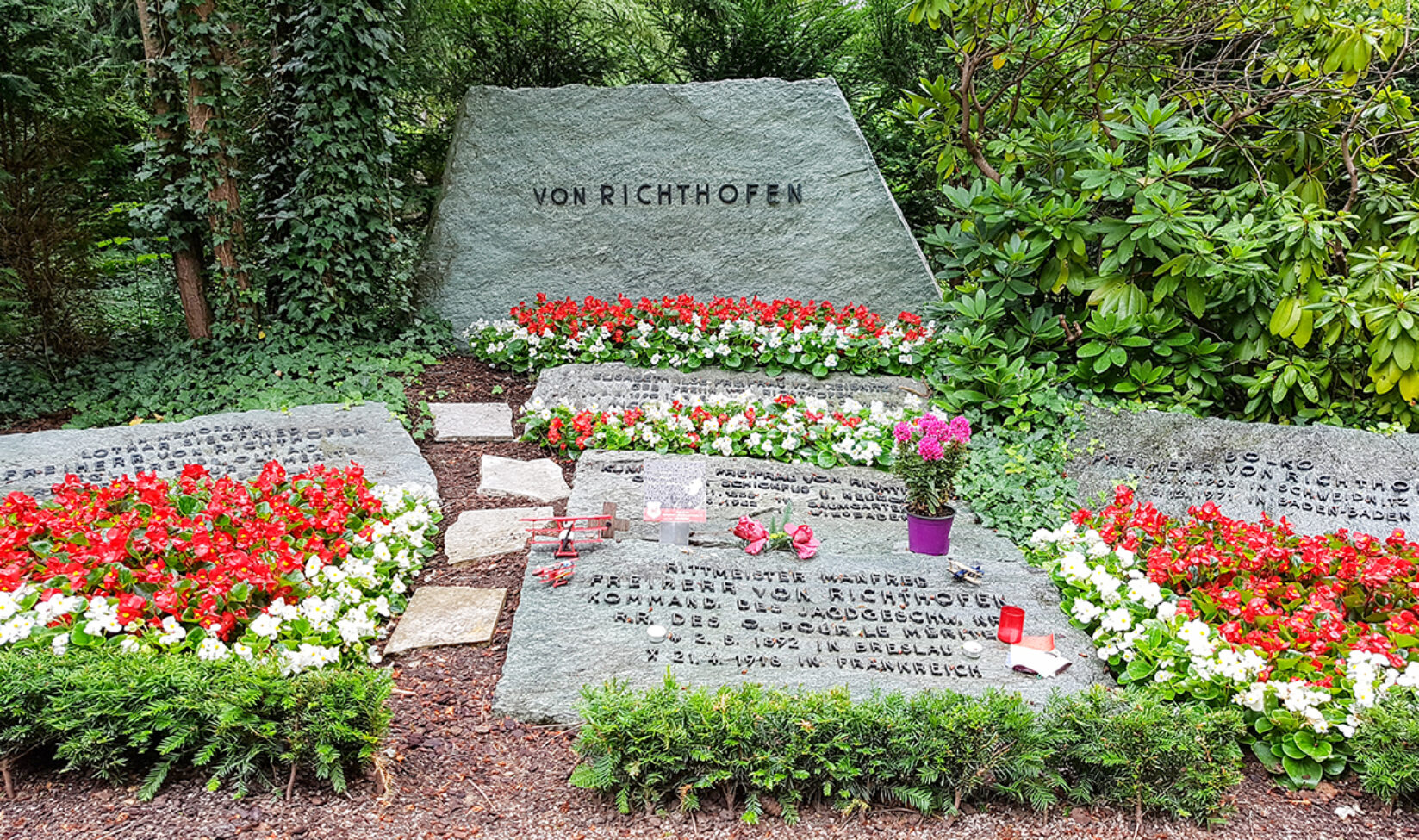 Das Grab des Roten Barons in Wiesbaden